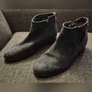 Vionic Joslyn Black Suede Bootie Size 10